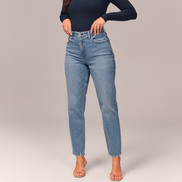 ABERCROMBIE & FITCH High Rise Mom Jean Medium Wash Size 25 Short - Picture 1 of 4